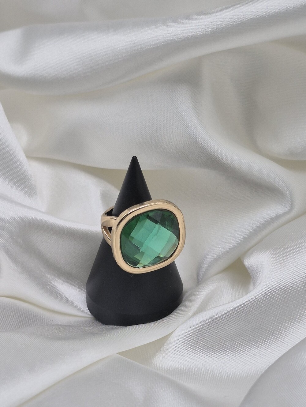 Gold-Plated Tone Ring with Green Cushion Glass Cabachon. Size 6